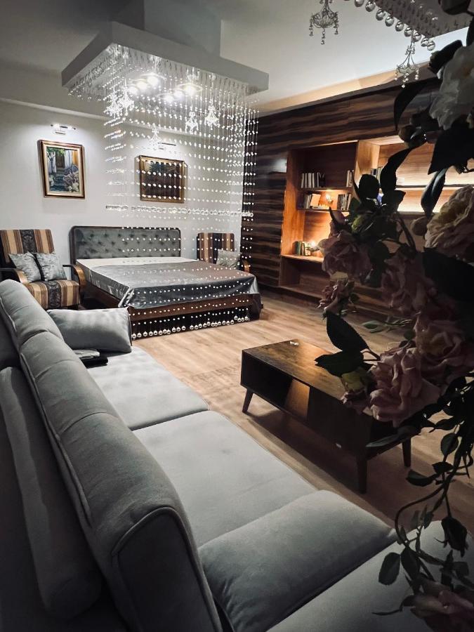 Business Box Apartment Bratislava Bagian luar foto