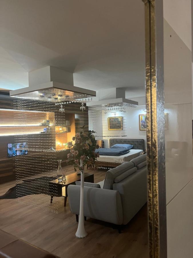 Business Box Apartment Bratislava Bagian luar foto