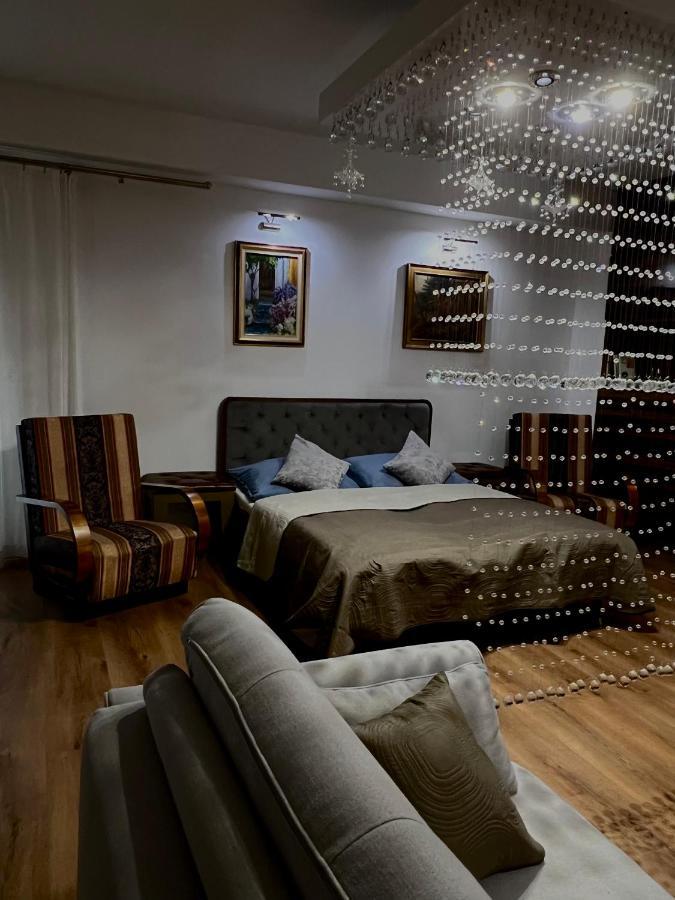 Business Box Apartment Bratislava Bagian luar foto